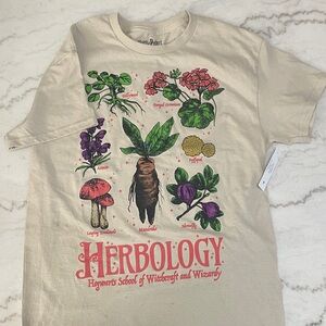 Warner Bros. Harry Potter Beige Tee with Multicolor Botanical Print